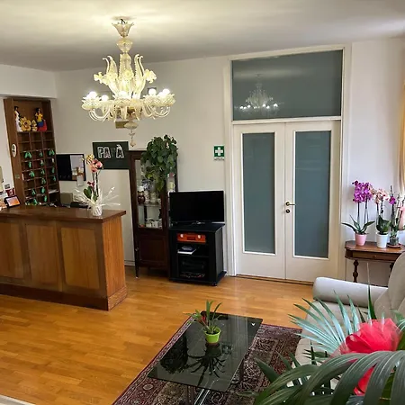 ホテル La Loggia 3*